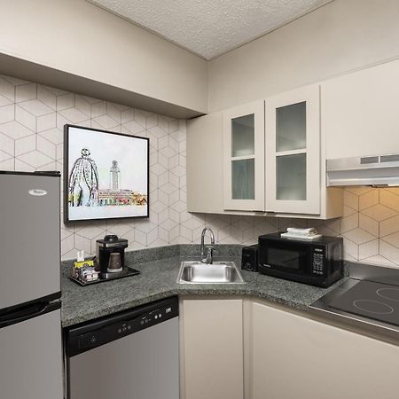 Doubletree Suites By Hilton Austin Downtown Capitol Zewnętrze zdjęcie