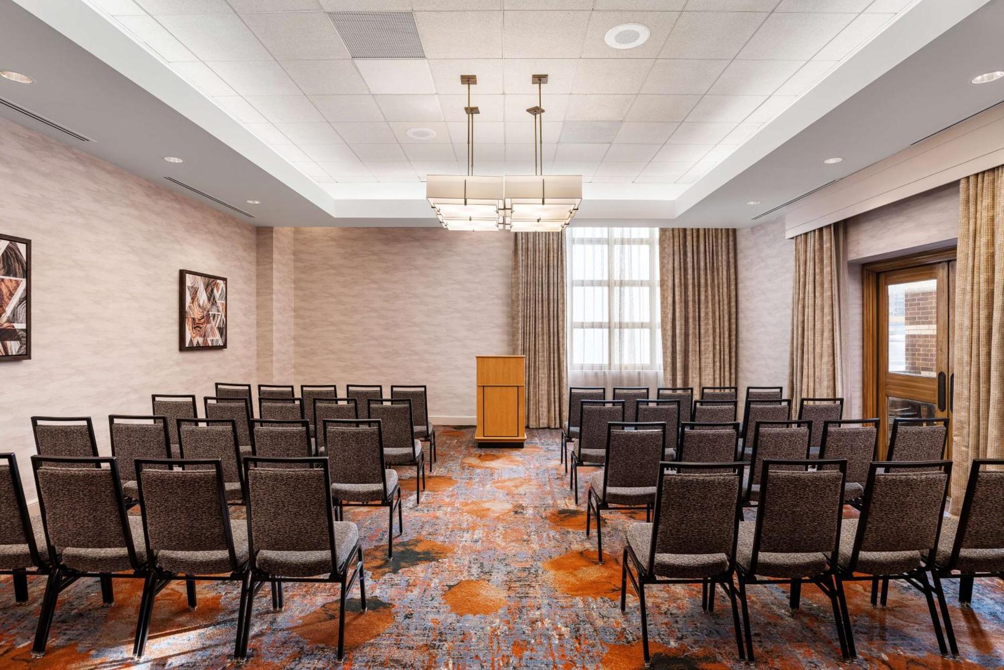 Doubletree Suites By Hilton Austin Downtown Capitol Zewnętrze zdjęcie