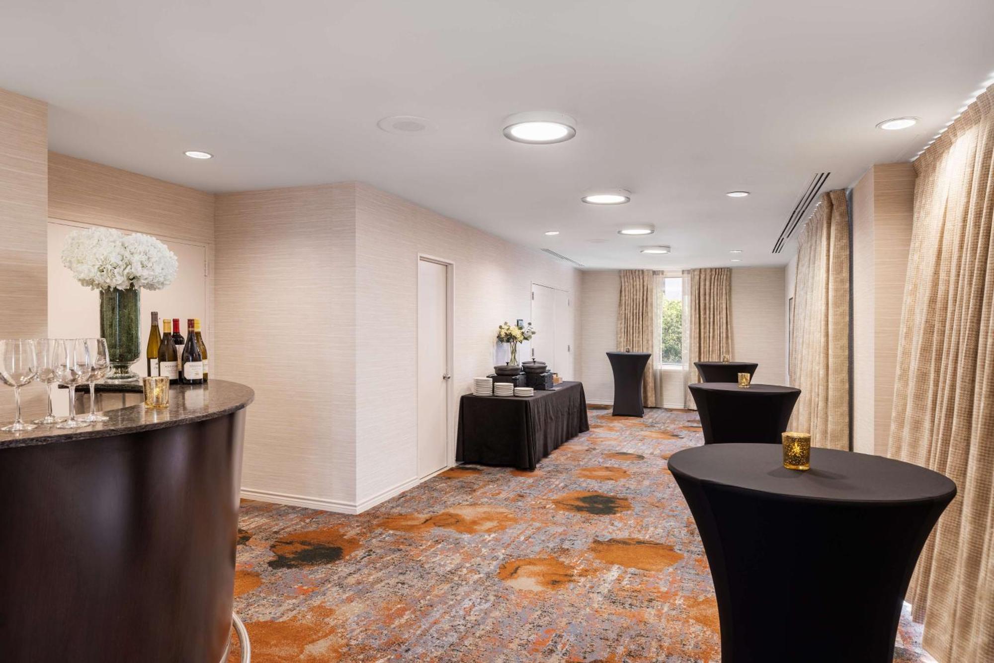 Doubletree Suites By Hilton Austin Downtown Capitol Zewnętrze zdjęcie
