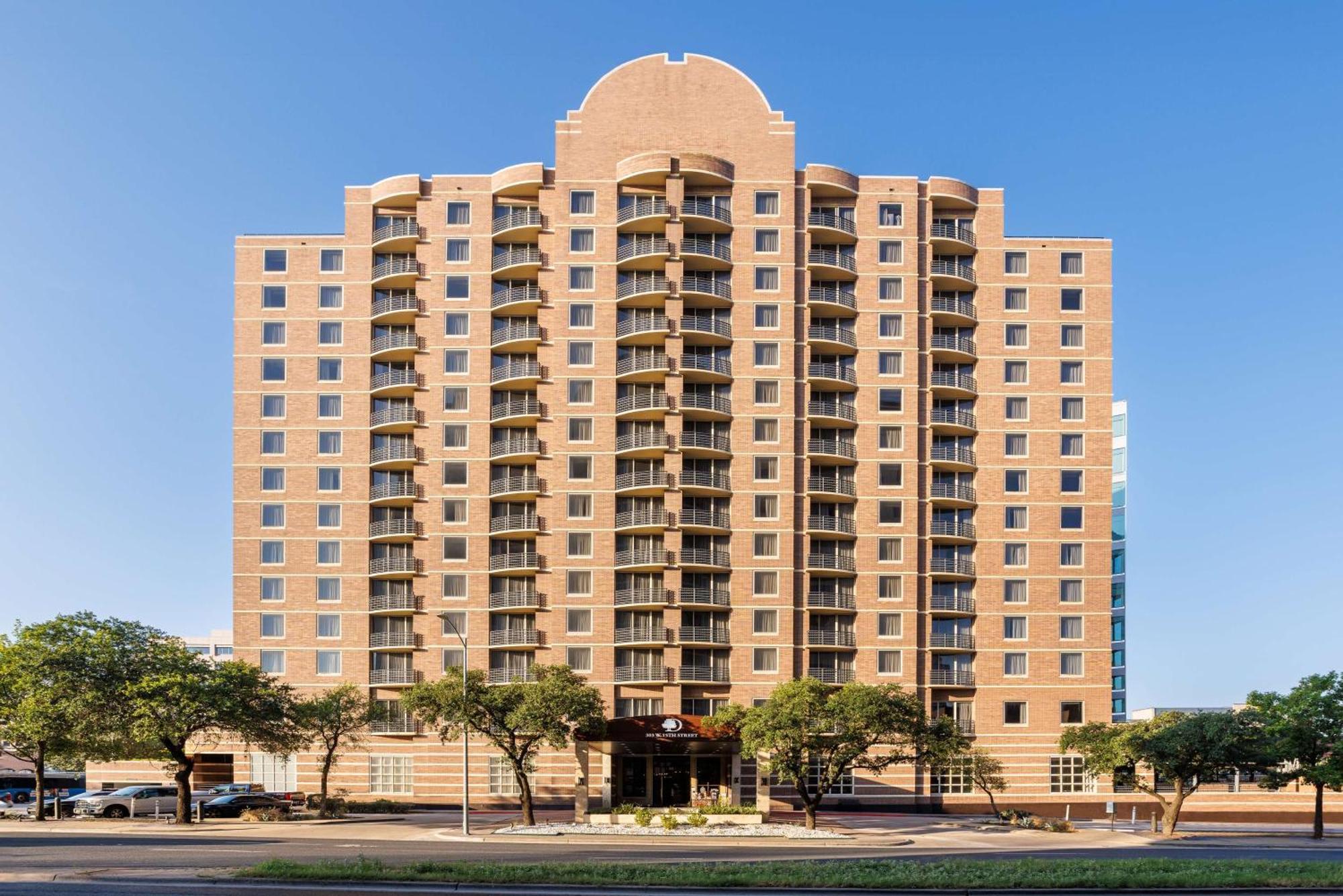 Doubletree Suites By Hilton Austin Downtown Capitol Zewnętrze zdjęcie