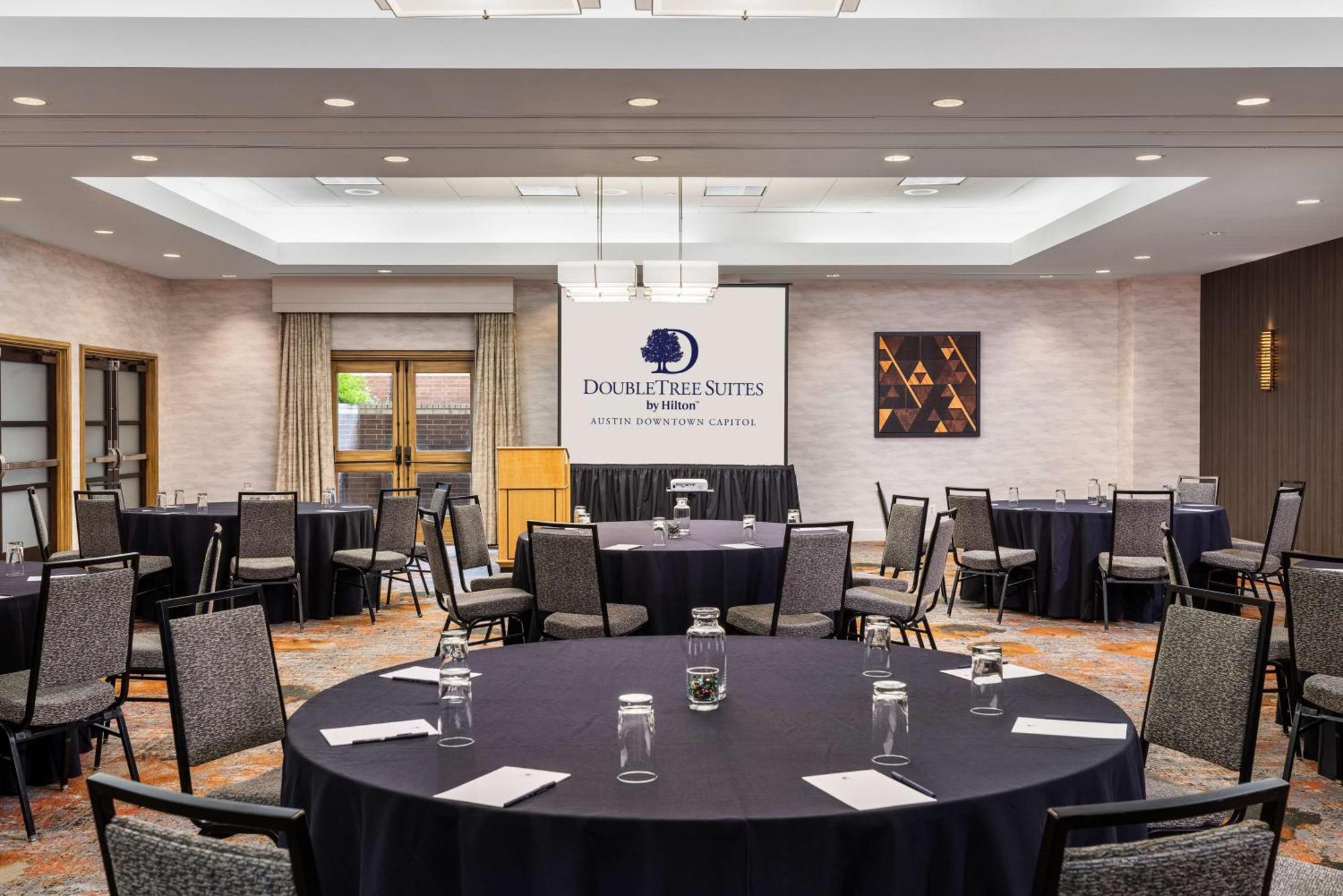 Doubletree Suites By Hilton Austin Downtown Capitol Zewnętrze zdjęcie