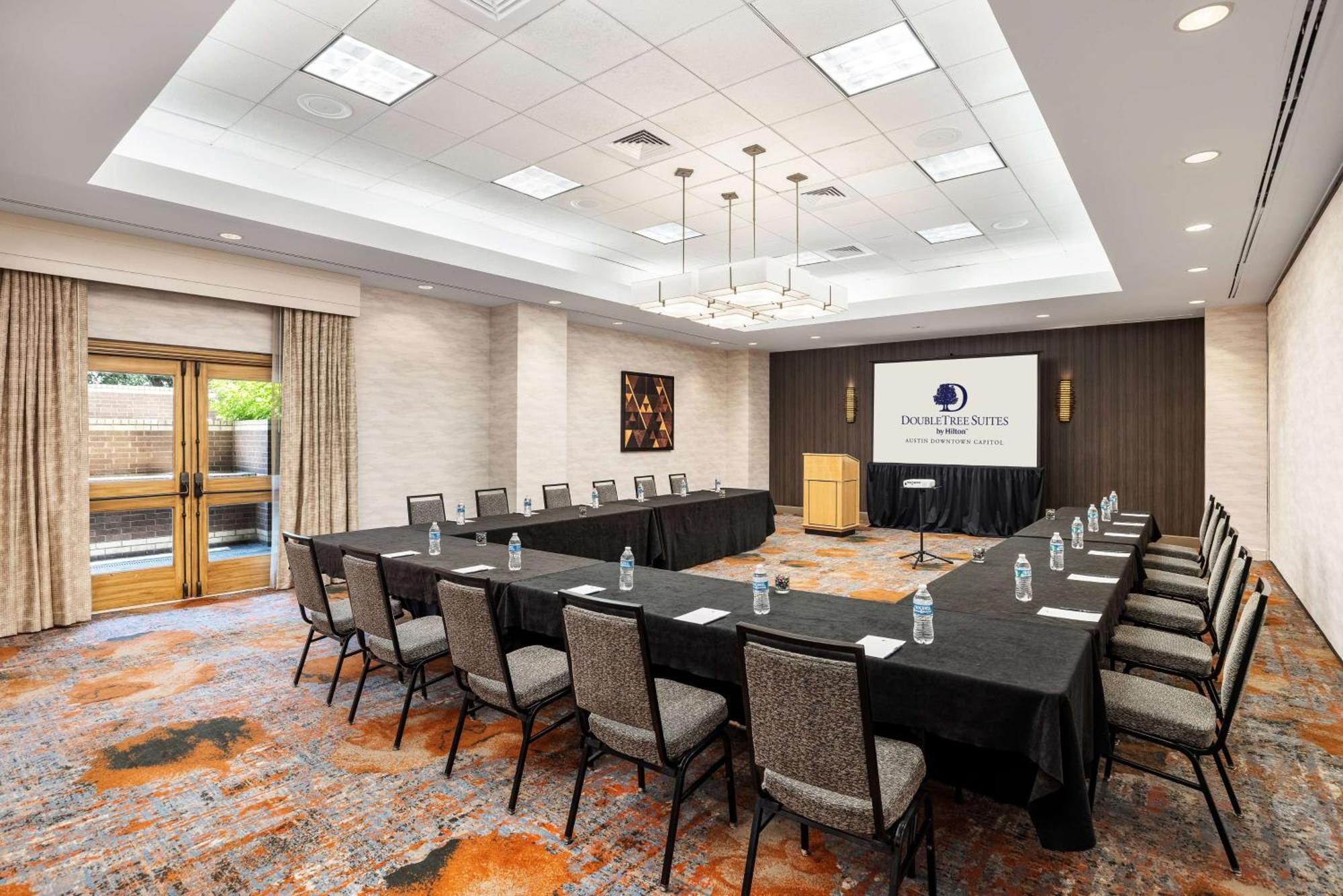 Doubletree Suites By Hilton Austin Downtown Capitol Zewnętrze zdjęcie
