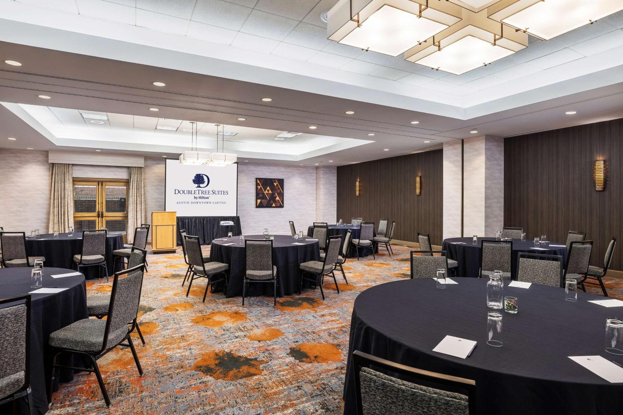Doubletree Suites By Hilton Austin Downtown Capitol Zewnętrze zdjęcie