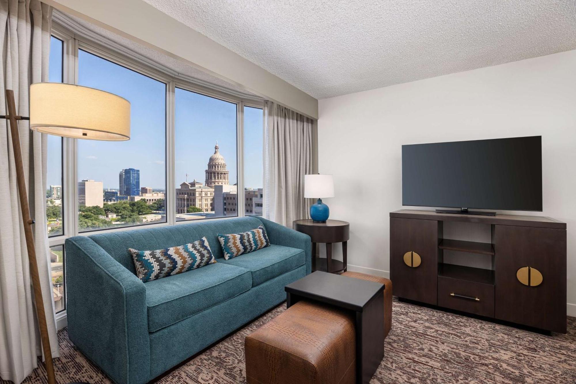 Doubletree Suites By Hilton Austin Downtown Capitol Zewnętrze zdjęcie
