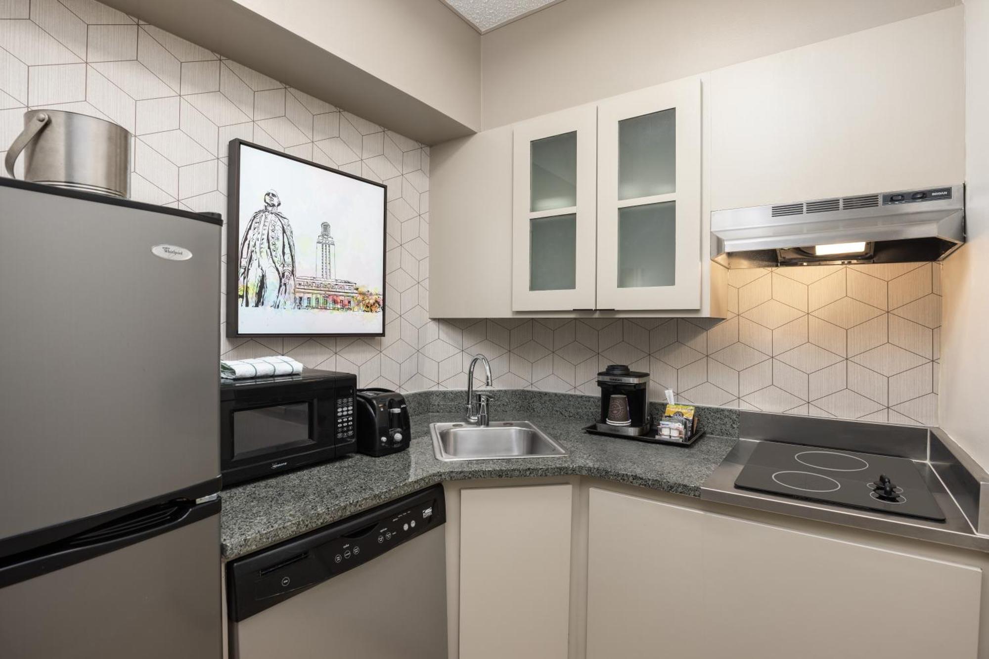 Doubletree Suites By Hilton Austin Downtown Capitol Zewnętrze zdjęcie